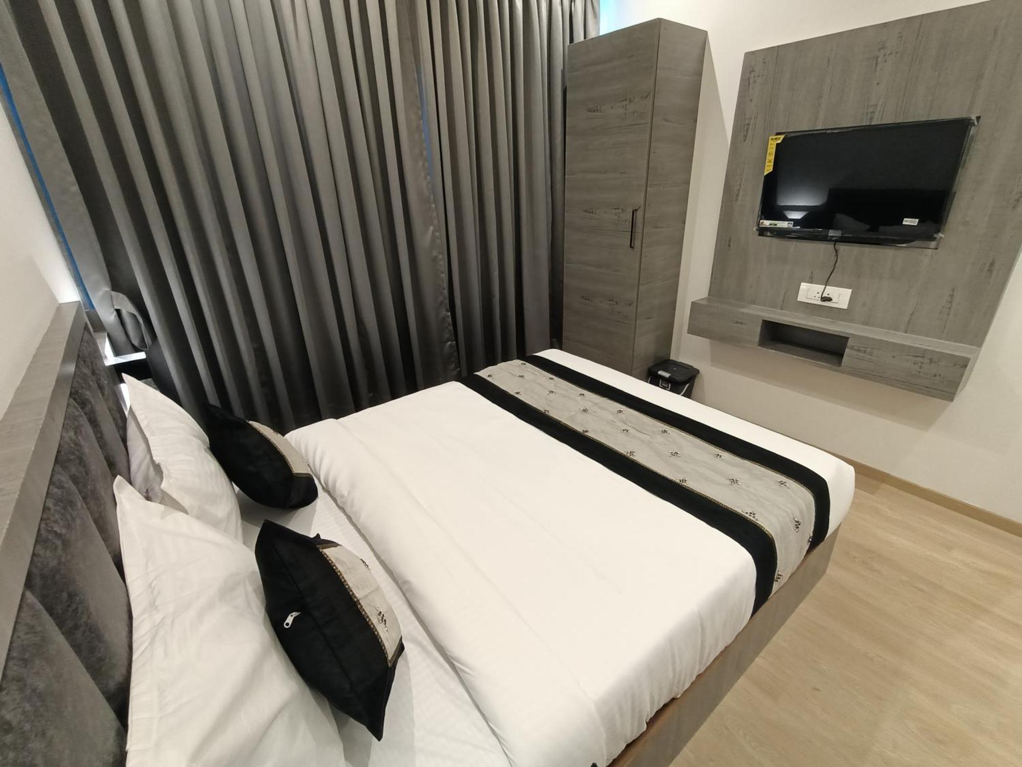 Hotel Beverly Palace Santacruz - Near Bkc - Mumbai Airport T1 Zewnętrze zdjęcie