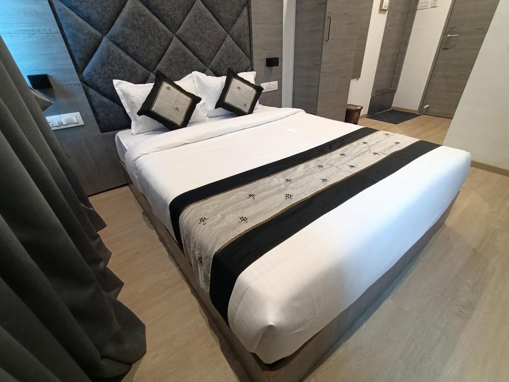 Hotel Beverly Palace Santacruz - Near Bkc - Mumbai Airport T1 Zewnętrze zdjęcie