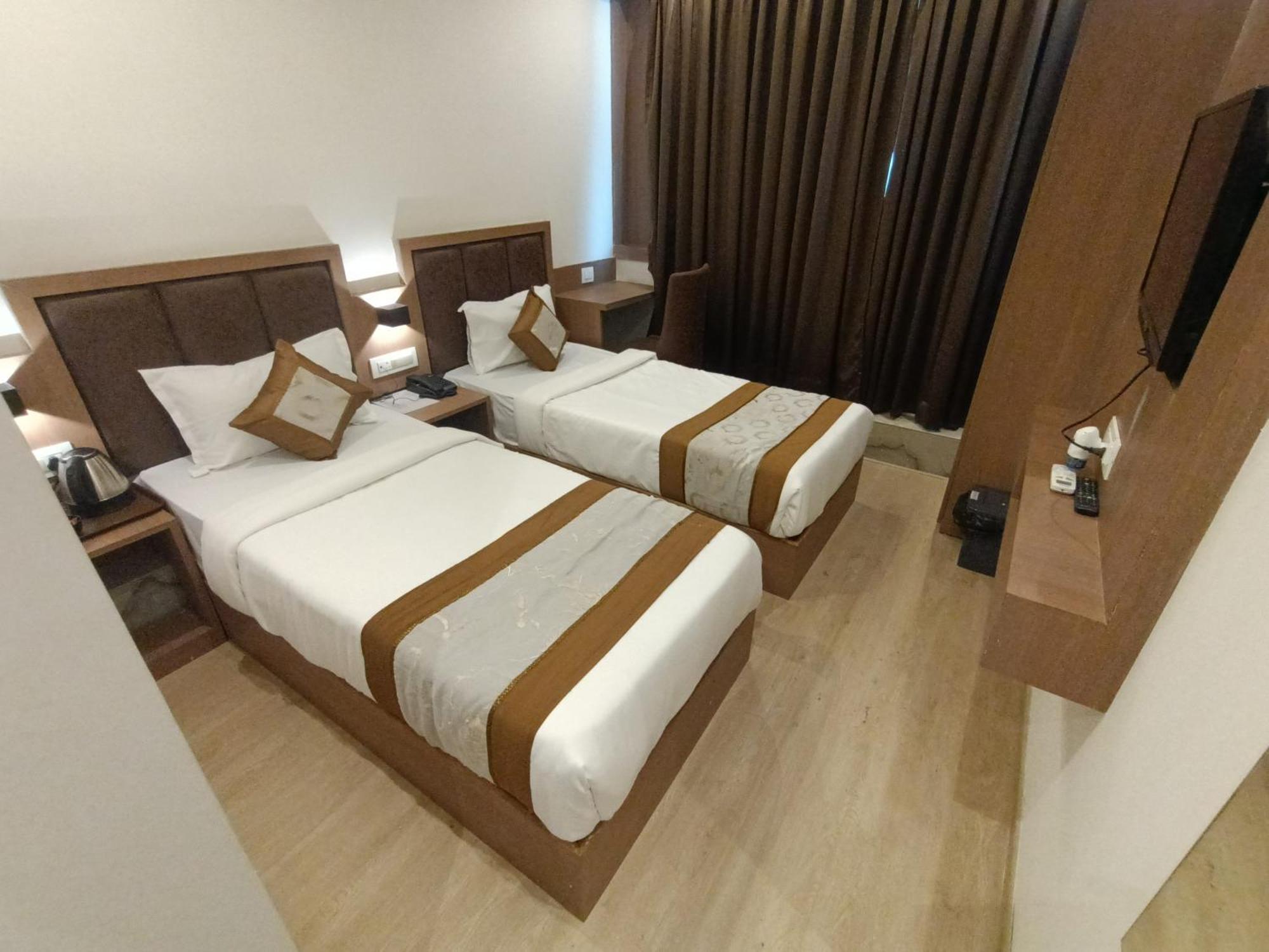 Hotel Beverly Palace Santacruz - Near Bkc - Mumbai Airport T1 Zewnętrze zdjęcie