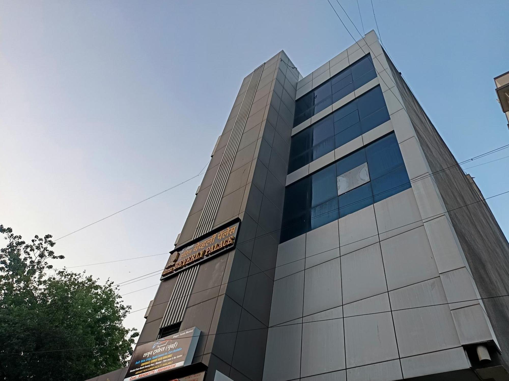 Hotel Beverly Palace Santacruz - Near Bkc - Mumbai Airport T1 Zewnętrze zdjęcie